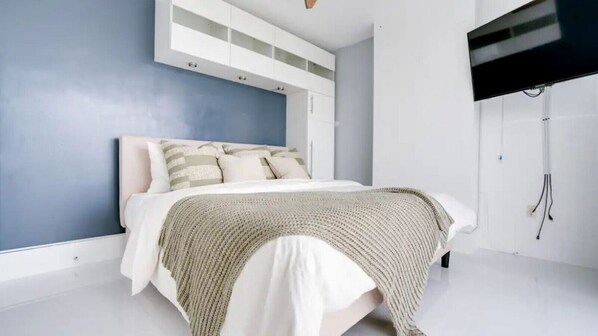3 quartos, escrivaninha, Wi-Fi, roupa de cama