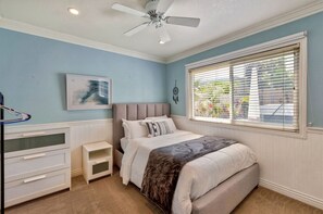 3 chambres, bureau, Wi-Fi gratuit, draps fournis