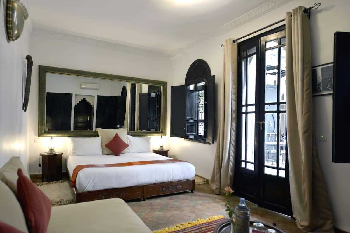 1 bedroom, in-room safe, individually decorated, individually furnished