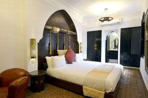 Superior Suite | 1 bedroom, in-room safe, individually decorated, individually furnished - Riad Spa Le Secret de Zoraida (Marrakech)