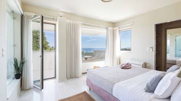 5 bedrooms, in-room safe, desk, iron/ironing board