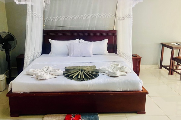 Habitación doble ejecutiva, 1 habitación | Cortinas blackout, tabla de planchar con plancha y wifi gratis