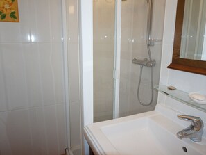 ヘアドライヤー、タオル