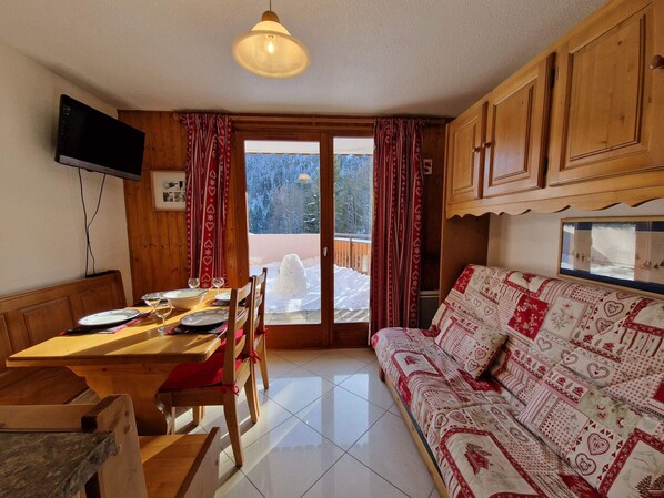 TV - Charming apartment at Morzine slopes with wifi (Morzine)