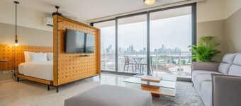 w* | Refined 1BR in Casco Antiguo