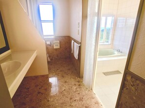 Hair dryer, towels - 2 meals included  2nd floor ocean view  Queen x / Masuda Shimane (Masuda)