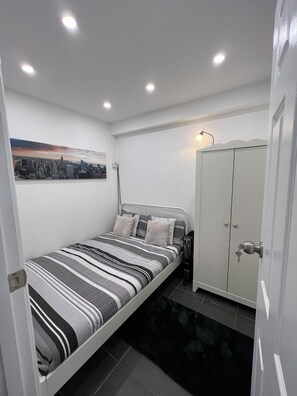1 Schlafzimmer, Bügeleisen/Bügelbrett, WLAN, Bettwäsche