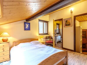 4 chambres, Wi-Fi gratuit, draps fournis