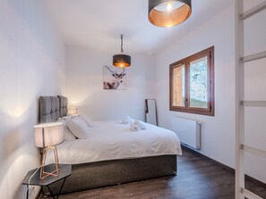 2 bedrooms, free WiFi, bed sheets, wheelchair access