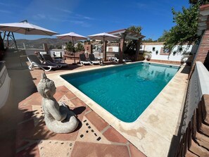 Piscine extérieure (ouverte en saison)