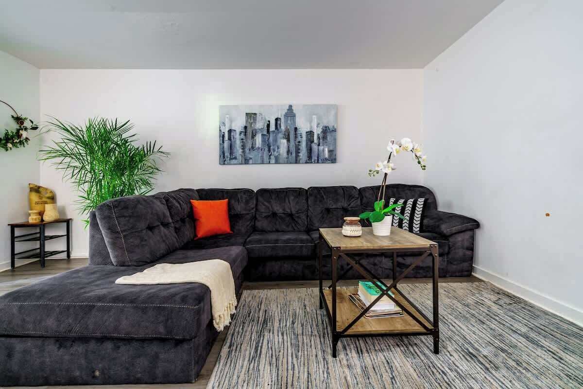 Smart TV, stereo, offices