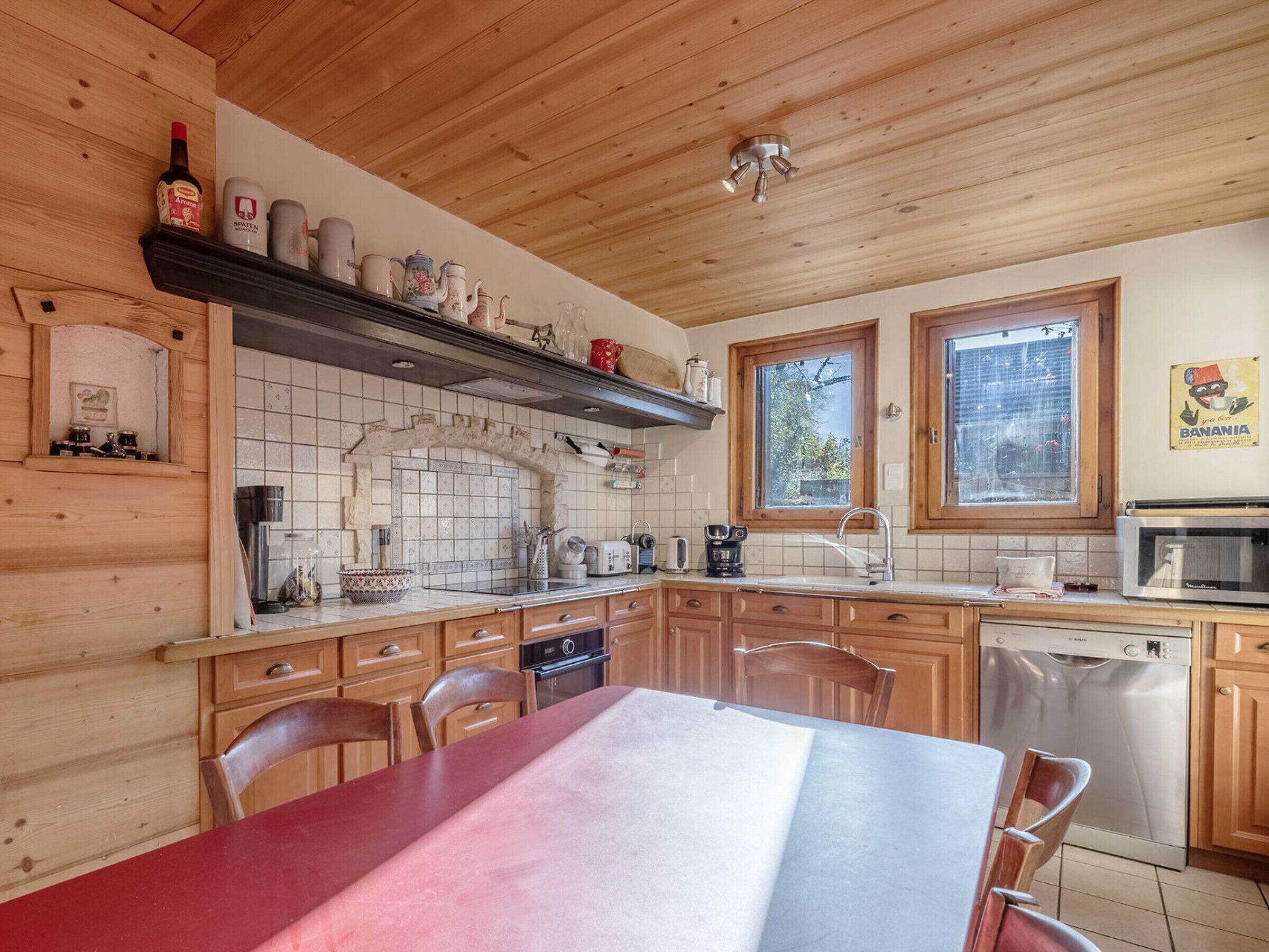 Kühlschrank, Mikrowelle, Ofen, Geschirrspüler