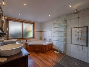 Hair dryer, towels - Renovated chalet 11 pers, center of Morzine, parking (Morzine)