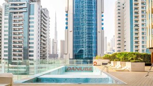 15 piscinas externas