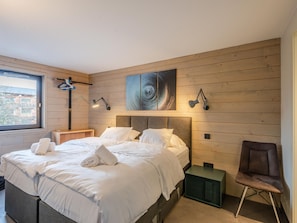 2 bedrooms, free WiFi, bed sheets, wheelchair access