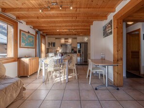 Dining - Chalet in Morzine, 4 rooms, 7 pers., jacuzzi (Morzine)