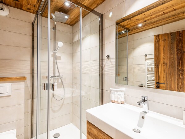 Haartrockner, Handtücher