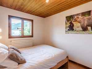 4 chambres, accès au Wi-Fi (inclus), literie fournie