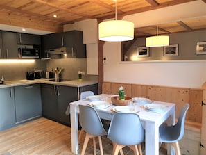 Dining - Renovated apartment at the foot of the slopes with wifi and parking in Morzine (Morzine)
