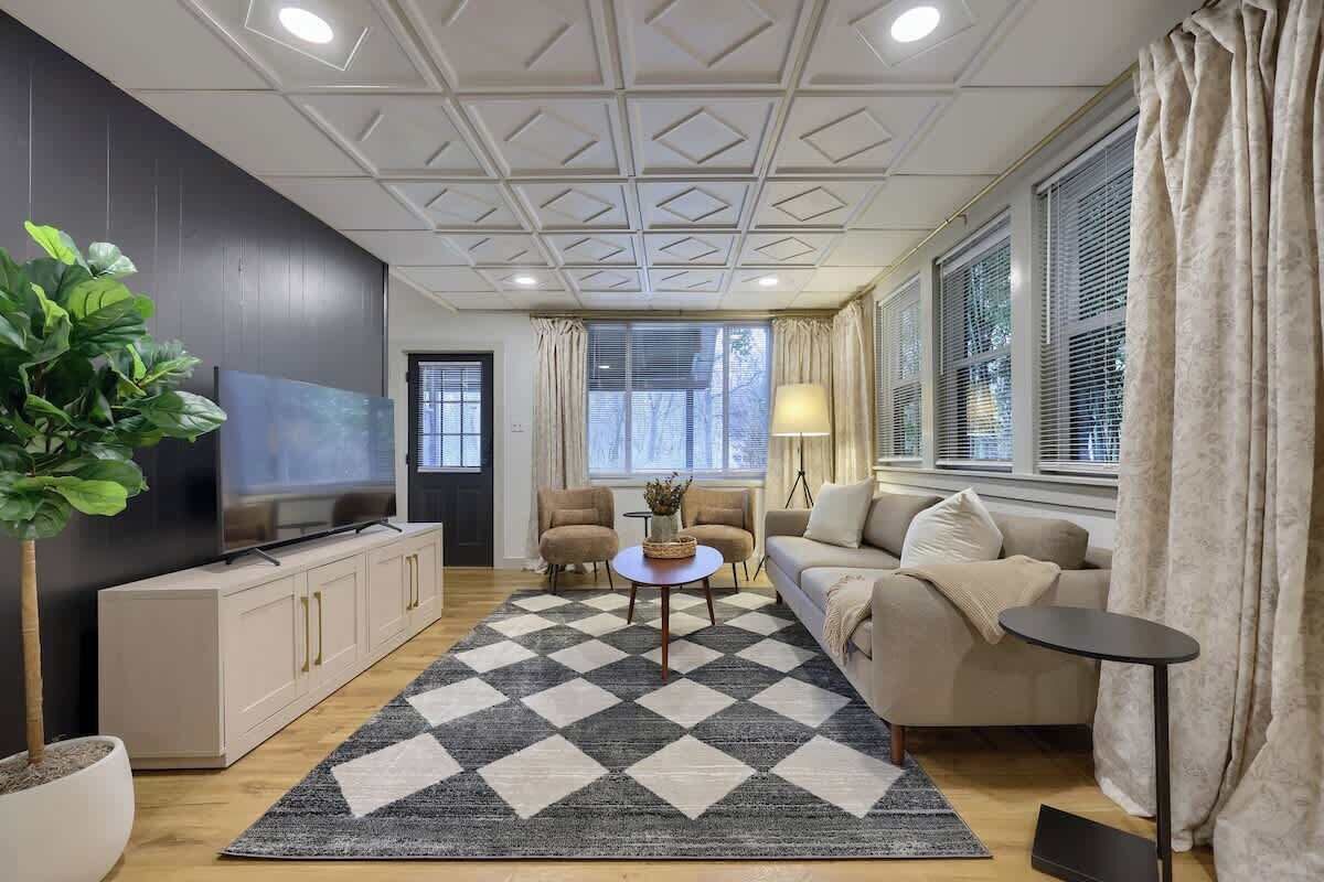 Smart TV, offices