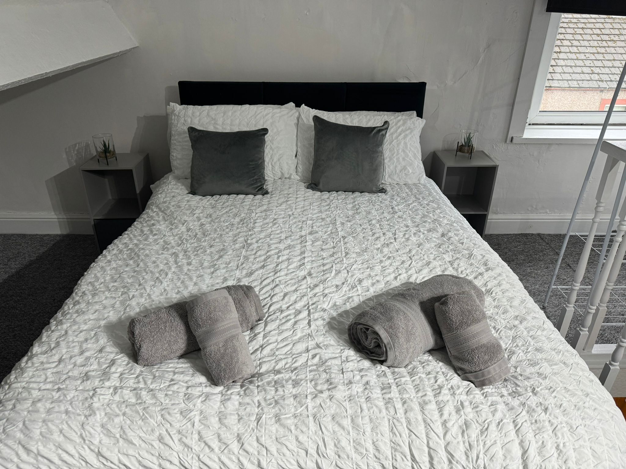 4 chambres, fer et planche à repasser, Wi-Fi gratuit, draps fournis