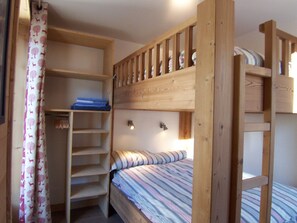 1 chambre, Wi-Fi gratuit, draps fournis