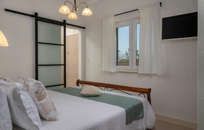 3 slaapkamers, reisbedje, gratis wifi, beddengoed