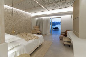 Iconic Pool Suite | 1 habitación, minibar, caja de seguridad en la habitación y escritorio 
