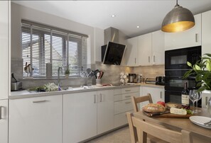 Well-equipped kitchen