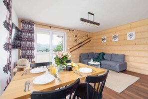 Dining - Królewska 77 | Beautiful Apartment | Mountain View (Koscielisko)