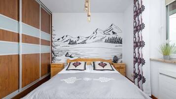 1 slaapkamer, een strijkplank/strijkijzer, wifi, beddengoed