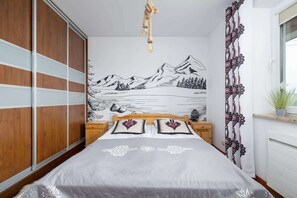 1 chambre, fer et planche à repasser, Wi-Fi, draps fournis