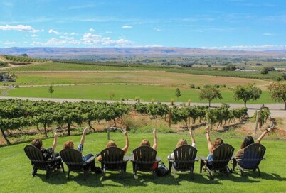 Downtown Digs penthouse with free parking!