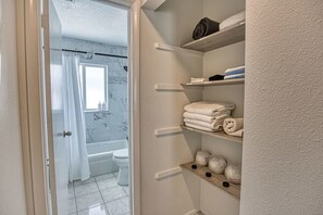 Bathtub, hair dryer, towels - Coastal Living Steps From Beach w Community Pool! (Cape Canaveral)