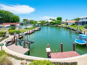 Marina - 2BR waterfront Marco Island condo with pool, WiFi, and heated pool. (Marco Island)