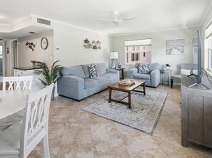 TV - 2BR waterfront Marco Island condo with pool, WiFi, and heated pool. (Marco Island)