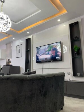 Apartment | Lobby