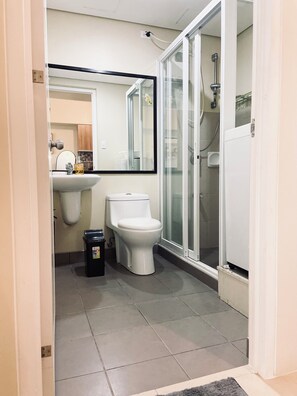 Hair dryer, towels, soap, toilet paper - Modern Comfort at Avida Riala (Cebu City)