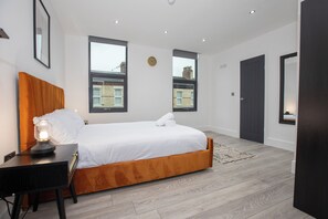 House, Multiple Beds | 4 bedrooms, iron/ironing board, free WiFi, bed sheets - Impeccable 4-bed House Facing Anfield Stadium (Liverpool)