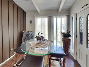 Studio (4 Bedrooms) | Property amenity