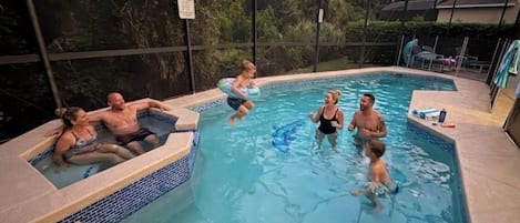 Piscine extérieure, piscine chauffée