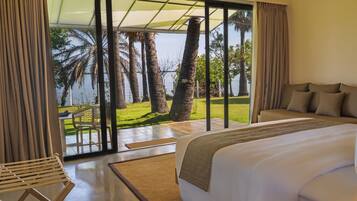 Luxury Villa, 1 King Bed, Non Smoking, Lagoon View | 1 bedroom, premium bedding, minibar, in-room safe