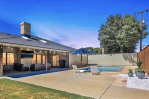 Pool - Lubbock’s Boho Bungalow (Lubbock)
