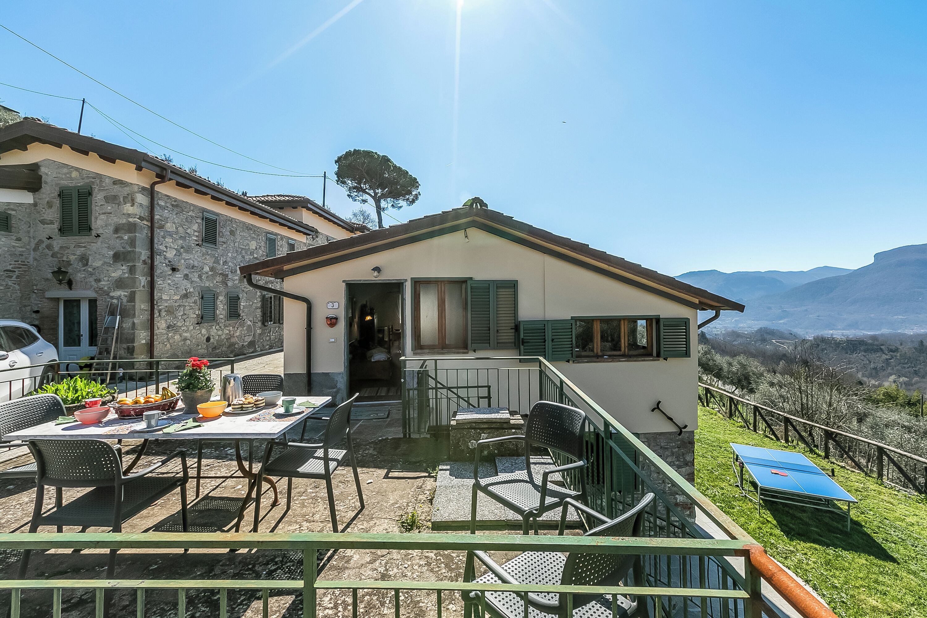 Casa estándar, varias habitaciones, 2 baños (Family Friendly Rosa House Amazing) | Restaurante al aire libre