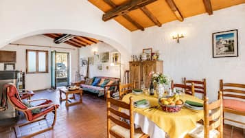 Standard-Haus, 2 Schlafzimmer, 2 Bäder (Family Friendly Rosa House Amazing) | Speisen
