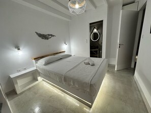 Superior Apartment | 2 bedrooms, iron/ironing board, free WiFi