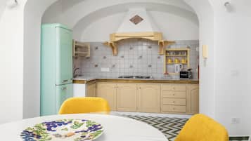 Maison Panoramique | Cuisine privée | Grand réfrigérateur, micro-ondes, plaque de cuisson, machine à expresso