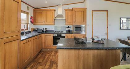 Three Views Lodge