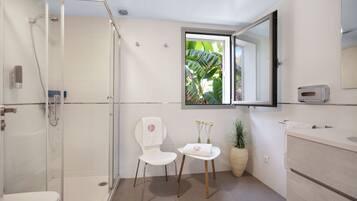 Family Villa | Bathroom | Towels