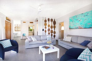 Family Villa | Living area